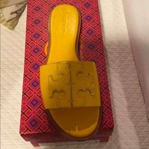 Tory Burch ines slide